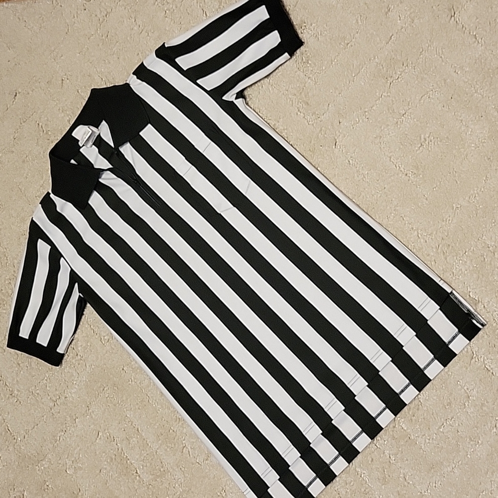 🦋Rawlings referee shirt size small